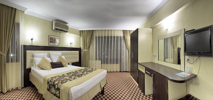 Grand Hotel Kurdoglu Kuşadası Buitenkant foto