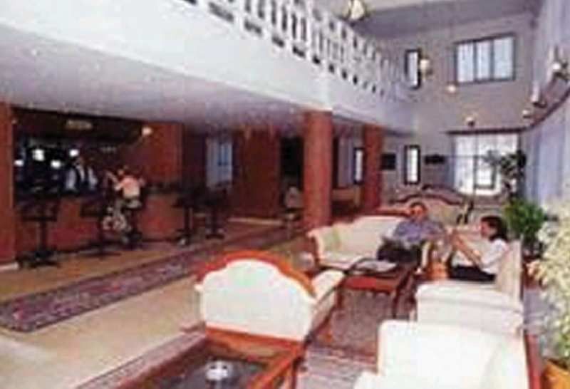 Grand Hotel Kurdoglu Kuşadası Buitenkant foto