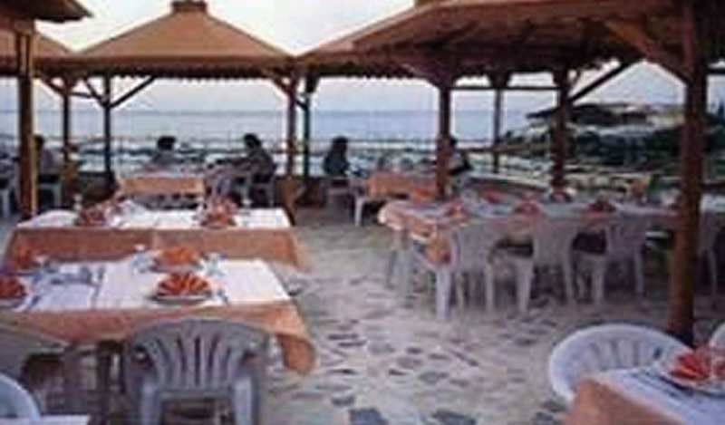 Grand Hotel Kurdoglu Kuşadası Buitenkant foto