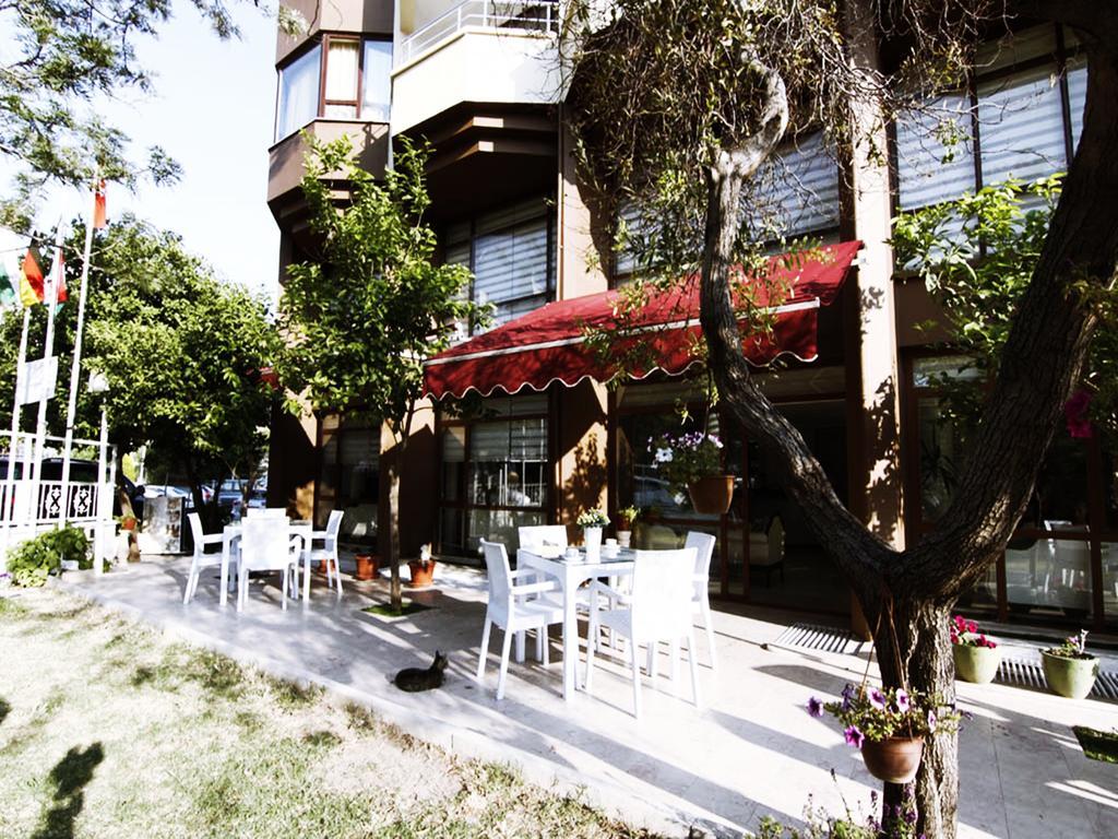 Grand Hotel Kurdoglu Kuşadası Buitenkant foto