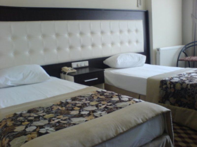 Grand Hotel Kurdoglu Kuşadası Buitenkant foto