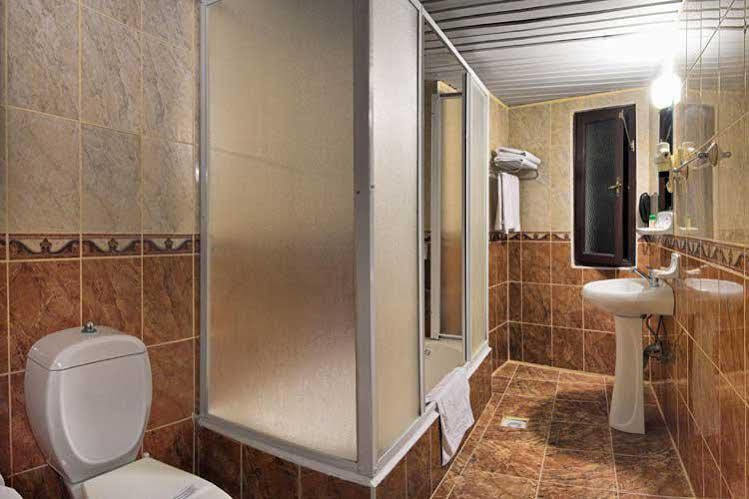 Grand Hotel Kurdoglu Kuşadası Buitenkant foto